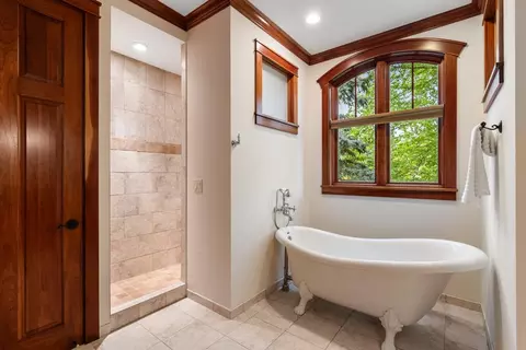 Bath - 2180 Crestview Dr, Excelsior, MN 55331 photo 3 of 7