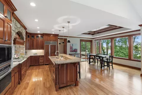 Kitchen - 2180 Crestview Dr, Excelsior, MN 55331 photo 2 of 6