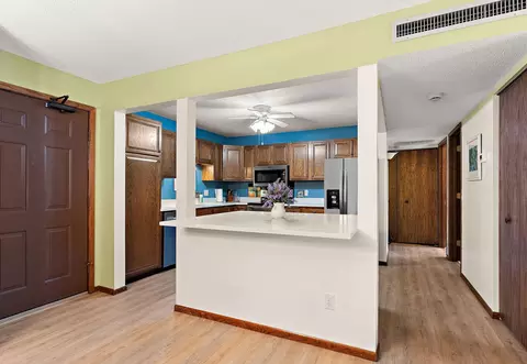 10540 43rd Ave N #203, Plymouth, MN 55442