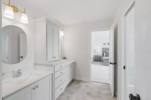 Bath - 14342 Acer Ave, Rosemount, MN 55068 photo 3 of 4