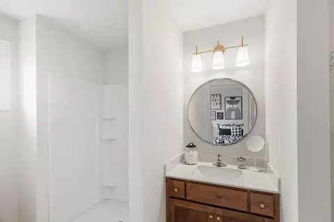Bath - 14342 Acer Ave, Rosemount, MN 55068 photo 4 of 4