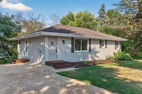 6907 Berkshire Ln N, Maple Grove, MN 55311