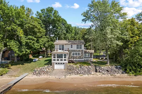 16405 328th Ave, Isle, MN 56342