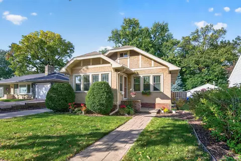 953 Hall Ave, West Saint Paul, MN 55118
