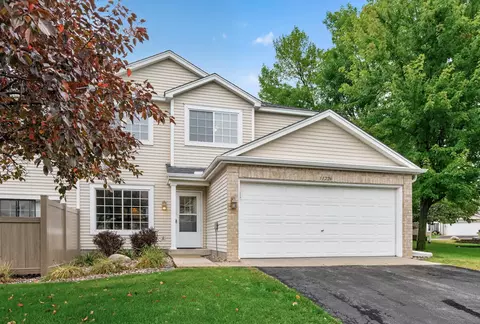 11226 Providence Ln, Eden Prairie, MN 55344
