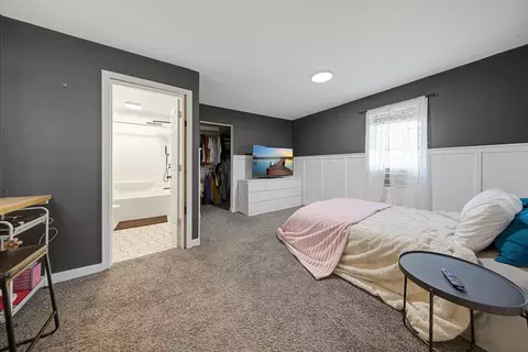 Bedroom - 1052 Miller Ave, Windom, MN 56101 photo 1 of 6