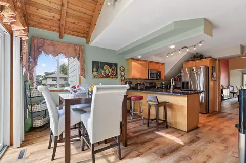 16609 Illinois Ave, Lakeville, MN 55044