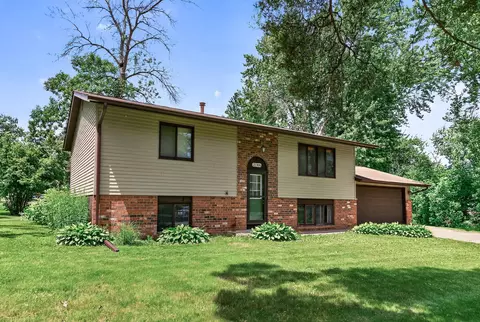 21306 Heath Ave N, Forest Lake, MN 55025