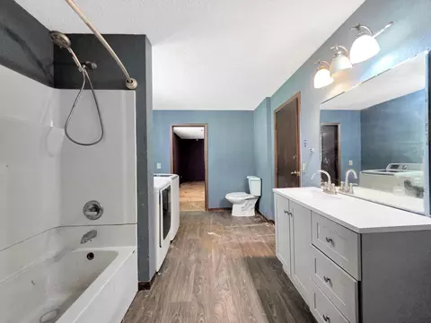 Bath - 6340 Waterside Dr, Garrison, MN 56450 photo 3 of 3