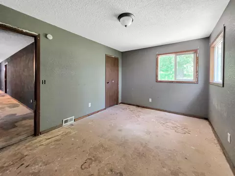 Bedroom - 6340 Waterside Dr, Garrison, MN 56450 photo 4 of 4