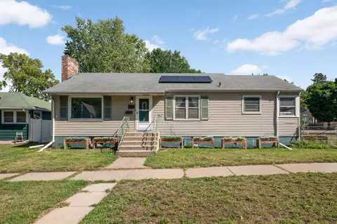 684 Bidwell St, Saint Paul, MN 55107
