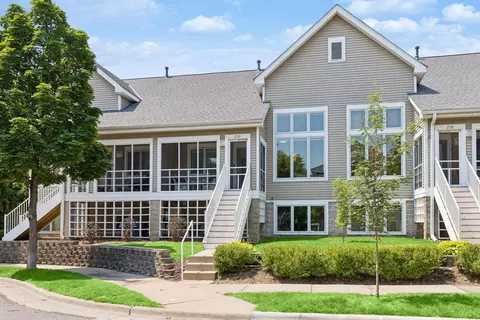 236 6th St NE, Minneapolis, MN 55413