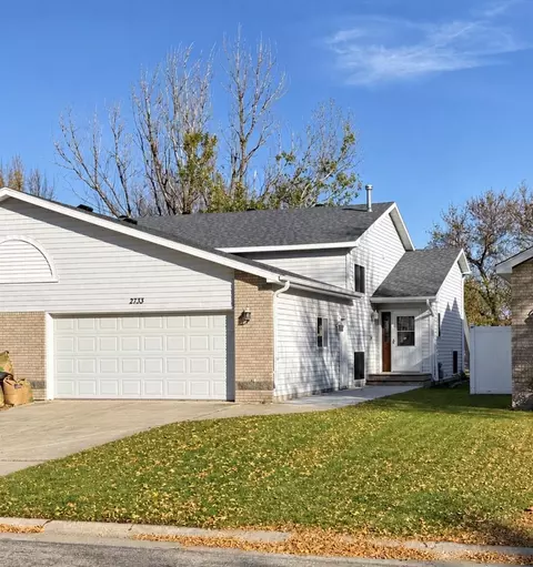 2733 26th Street Cir S, Moorhead, MN 56560