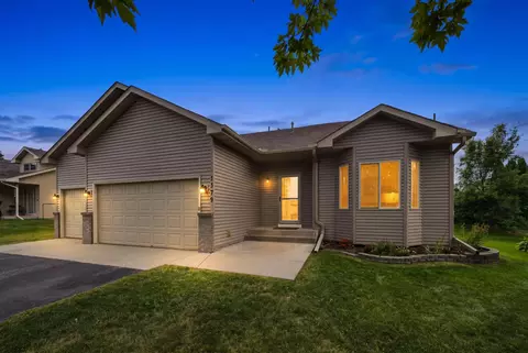 1379 Landings Ln, Watertown, MN 55388