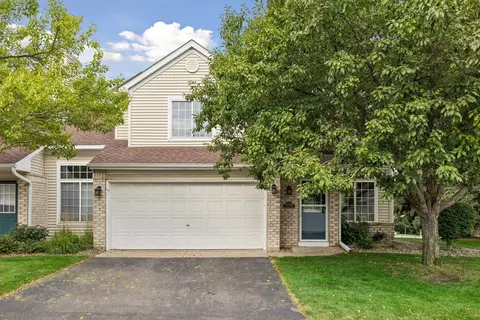 15329 Greenhaven Ln #101, Burnsville, MN 55306