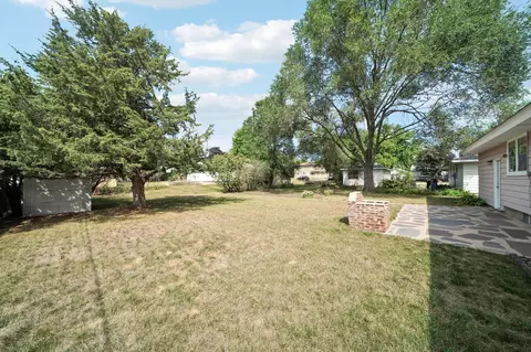 Exterior - 903 Parallel St, Chaska, MN 55318 photo 6 of 10
