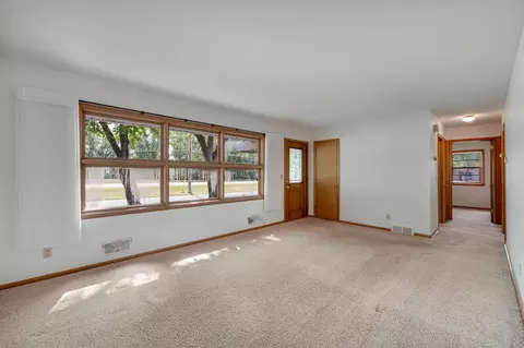 Living - 903 Parallel St, Chaska, MN 55318 photo 4 of 6