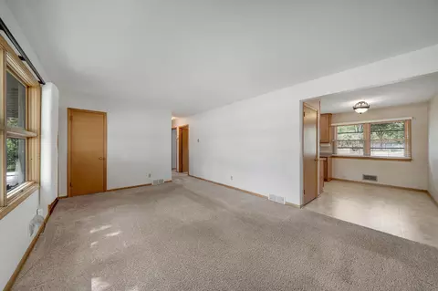 Living - 903 Parallel St, Chaska, MN 55318 photo 5 of 6