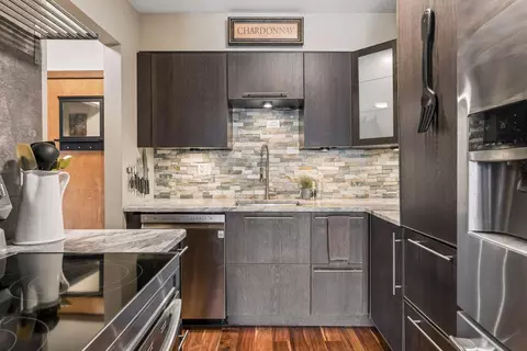 3155 Old Highway 8 #306, Saint Anthony, MN 55418