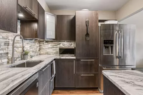 3155 Old Highway 8 #306, Roseville, MN 55113