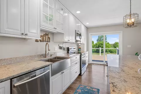 Kitchen - 10620 Cain Rd, Rogers, MN 55374 photo 4 of 7