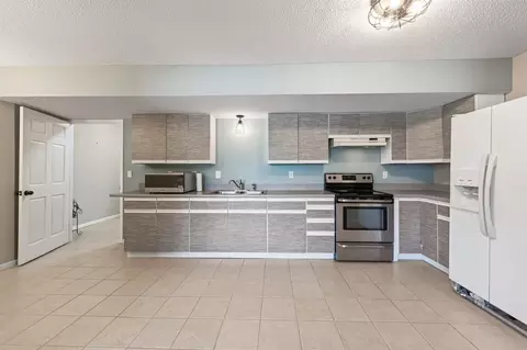 Kitchen - 10620 Cain Rd, Rogers, MN 55374 photo 7 of 7