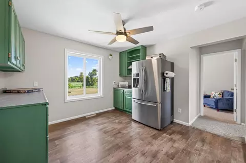 Kitchen - 10620 Cain Rd, Rogers, MN 55374 photo 5 of 7