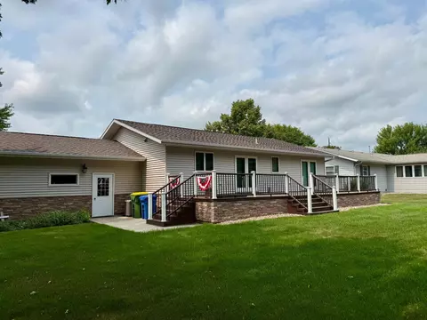 201 12th Ave NW, Pipestone, MN 56164