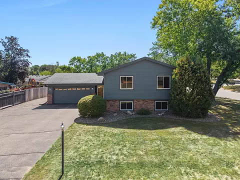 801 E 102nd St, Bloomington, MN 55420