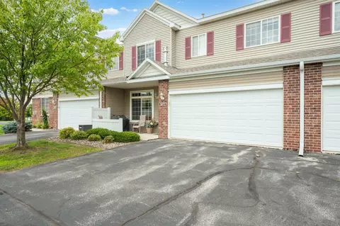 1877 Sandcherry Ct NW, Rochester, MN 55901