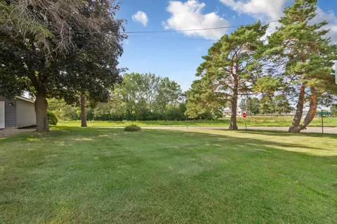 Exterior - 418 Prairie Ave, Faribault, MN 55021 photo 7 of 12