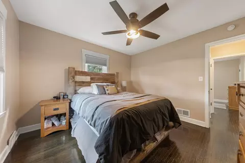 Bedroom - 418 Prairie Ave, Faribault, MN 55021 photo 2 of 4