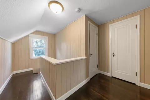 Entry Way - 418 Prairie Ave, Faribault, MN 55021 photo 3 of 3