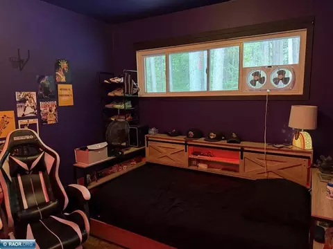 Bedroom - 5210 Norway Dr, Gilbert, MN 55741 photo 2 of 5