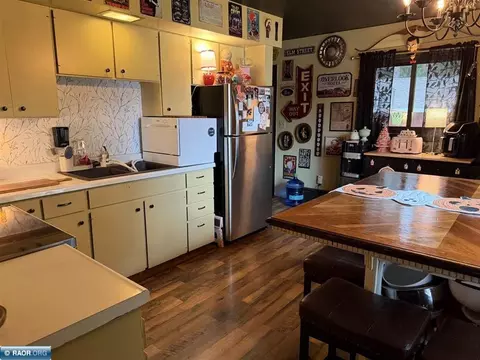 Kitchen - 5210 Norway Dr, Gilbert, MN 55741 photo 2 of 2