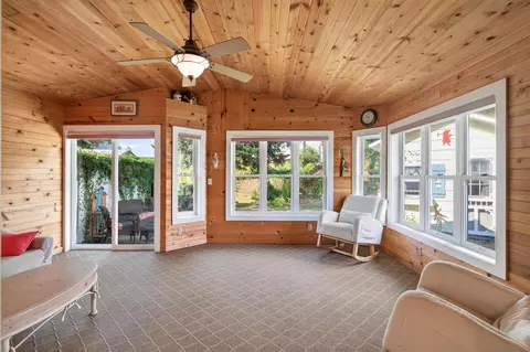 16614 Terrey Pine Dr, Eden Prairie, MN 55347