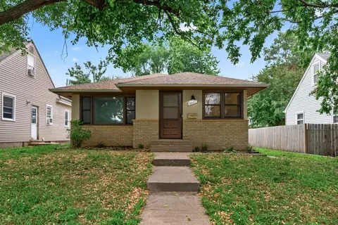 5037 4th St NE, Columbia Heights, MN 55421