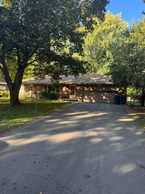 4207 Halifax Ave N, Robbinsdale, MN 55422