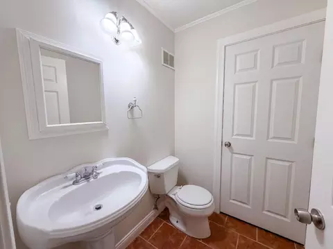 Bath - 868 Wescott Sq, Eagan, MN 55123 photo 1 of 2