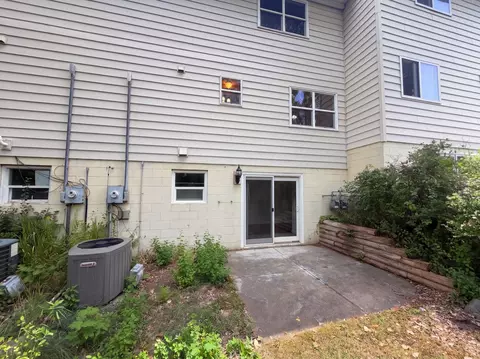 Exterior - 868 Wescott Sq, Eagan, MN 55123 photo 5 of 6