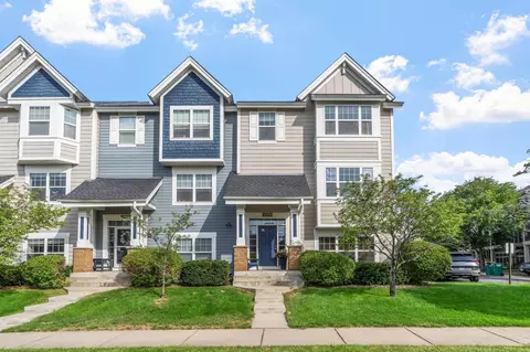 15650 Cobblestone Lake Pkwy #1105, Apple Valley, MN 55124