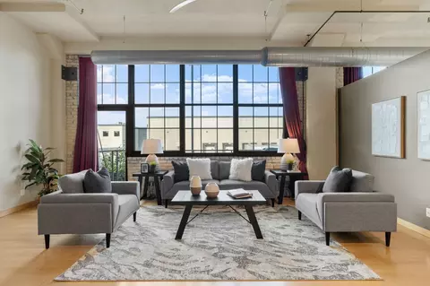 1901 E Hennepin Ave #105, Minneapolis, MN 55413