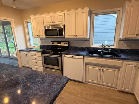 2762 Mcnair Dr N, Robbinsdale, MN 55422