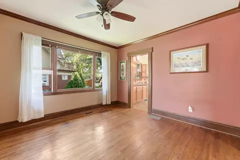 Living - 516 4th St SE, Willmar, MN 56201 photo 2 of 4