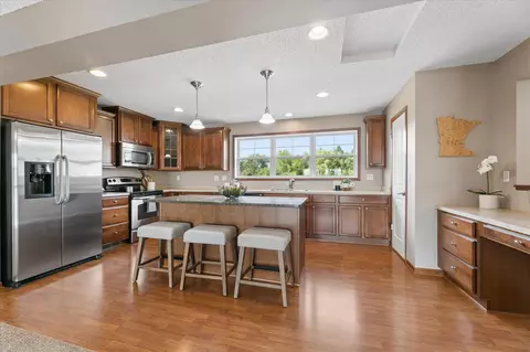 5013 Ross Ln, Rockford, MN 55373