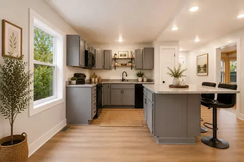 Kitchen - 618 N 8th St, Brainerd, MN 56401 photo 1 of 2