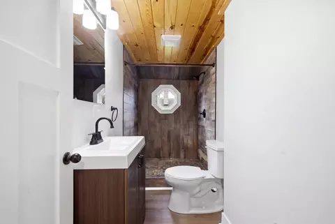 Bath - 618 N 8th St, Brainerd, MN 56401 photo 4 of 4