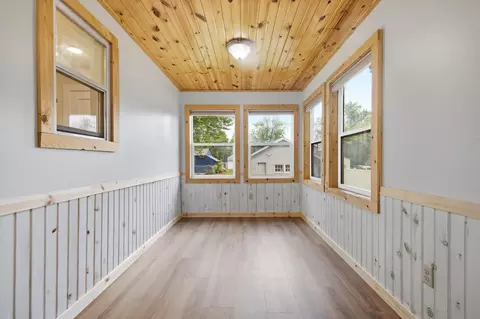 Entry Way - 618 N 8th St, Brainerd, MN 56401 photo 2 of 7