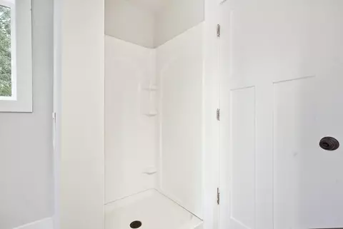 Bath - 618 N 8th St, Brainerd, MN 56401 photo 2 of 4