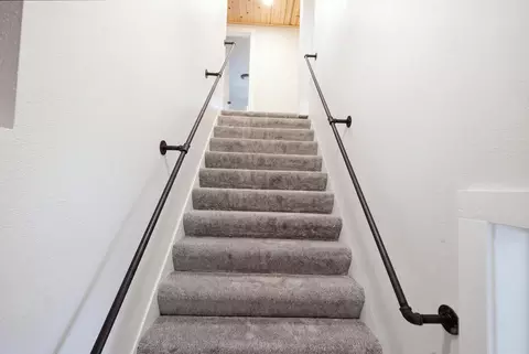 Entry Way - 618 N 8th St, Brainerd, MN 56401 photo 5 of 7